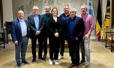 De burgemeester met de schepenen