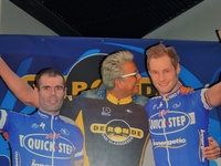 Naar wie lacht Chris zo mooi?